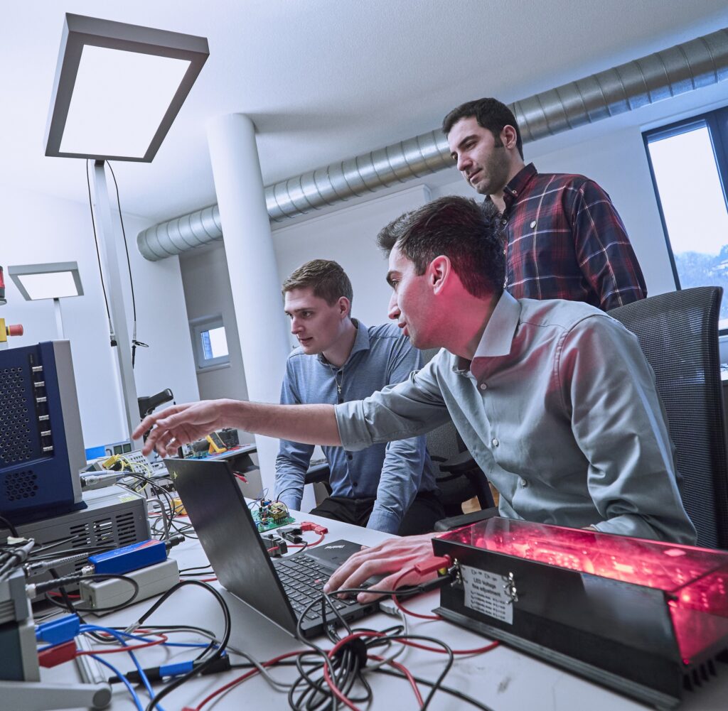 ACR, v-research, Photonics